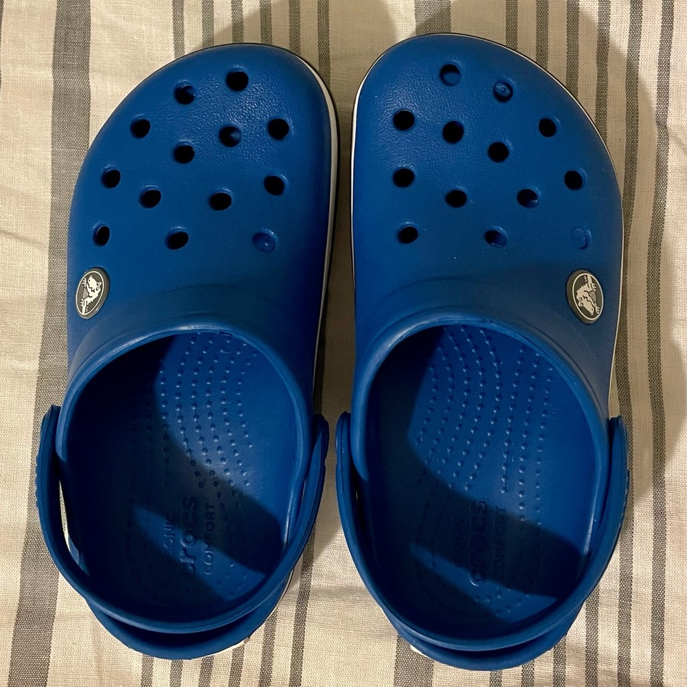 CROCS